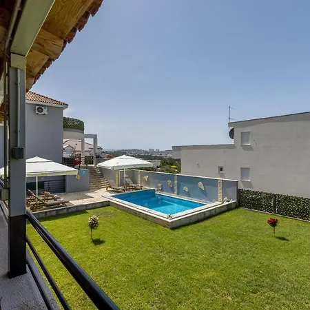 Clissa Villa *